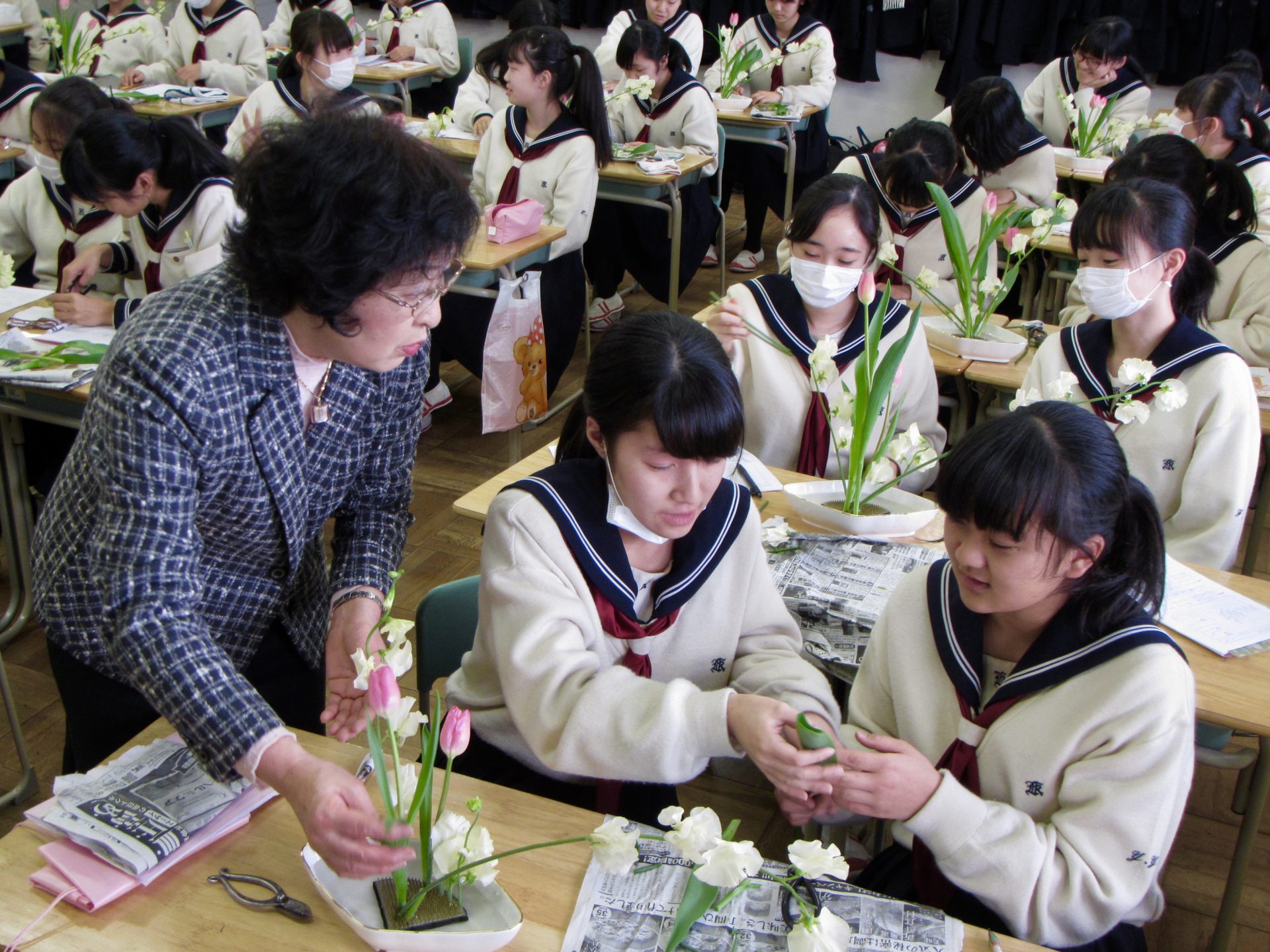 愛 にあふれた一日 女子中２ 華道 実習 男子中3 クエストエデュケーション 全体発表会 久我山の四季blog